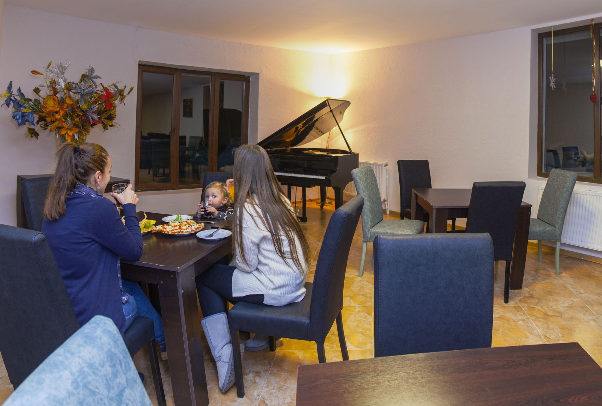Hotel New White House Bakuriani Zewnętrze zdjęcie